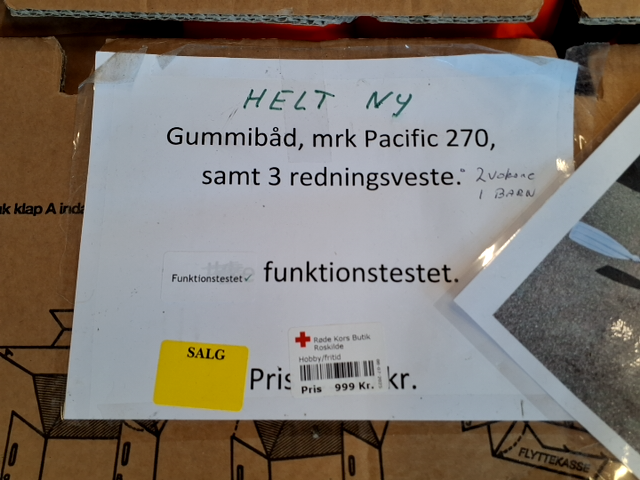 Pacific 270 Gummibåd + 3 redningsveste og årer